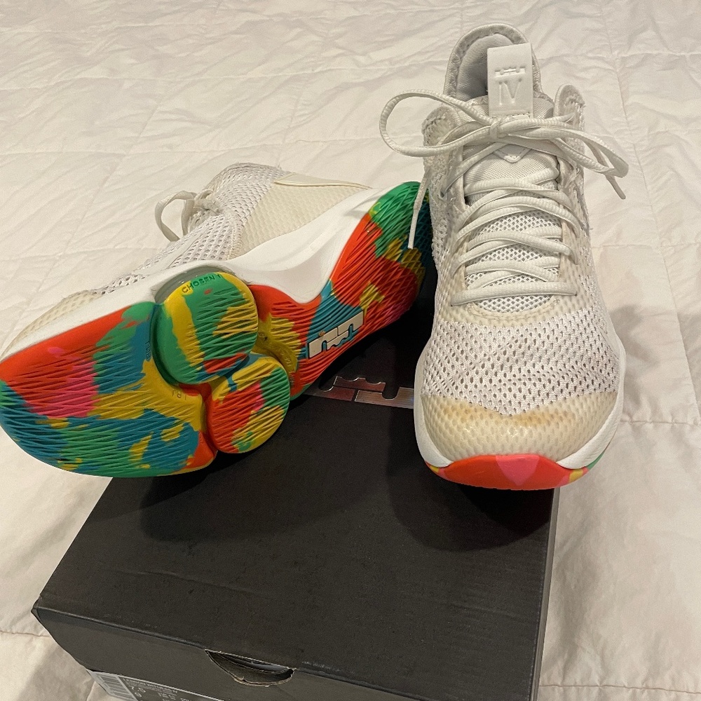 Nike LeBron Witness IV Boys sneakers size 7.5